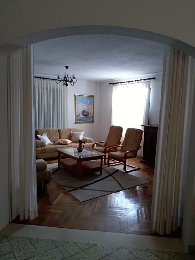 Apartman Mladenka 苏佩塔尔 外观 照片